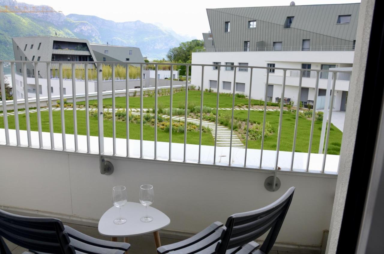 View Point Lake And Mountains Annecy Exterior photo